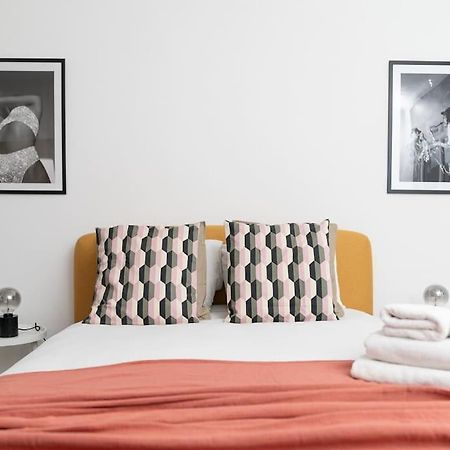 לונדון Two Bedroom Apartment By Buonomo Stays Short Lets & Serviced Accommodation In Balham With Balcony מראה חיצוני תמונה